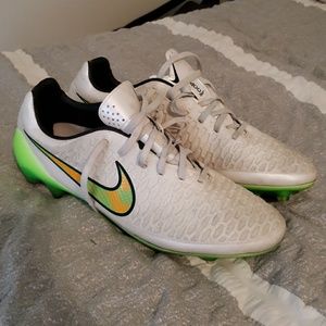 Nike magistas 12.5